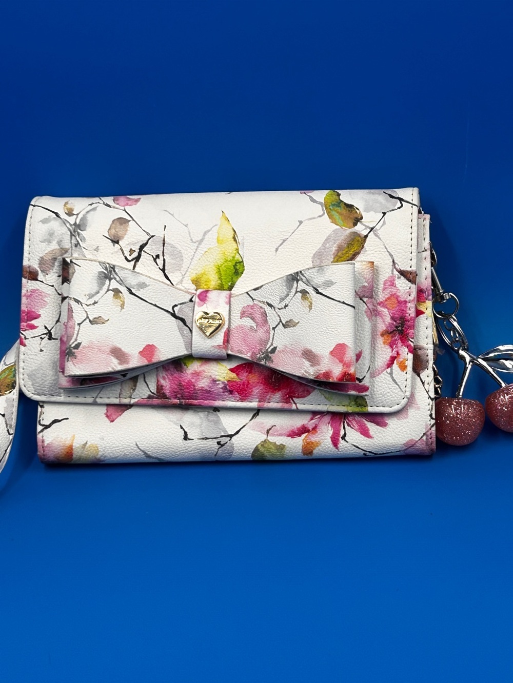 Betsy Johnson Floral Bow Wristlet Clutch - White/Pink